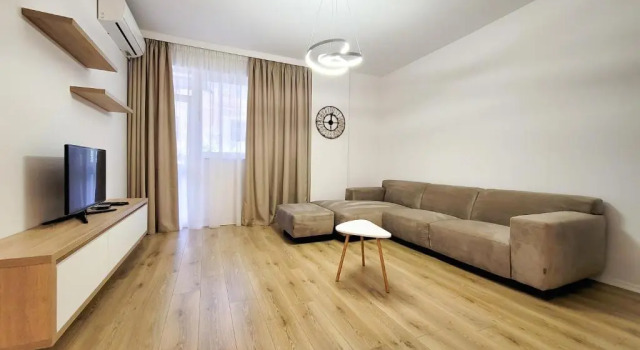 Boulevard 2 BR Apartment, Забронировать Апартаменты/квартира Отели области Тираны с парковкой, Парковка