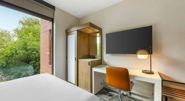 Четырёхместный номер Standard Cambria Hotel Portland - Pearl District