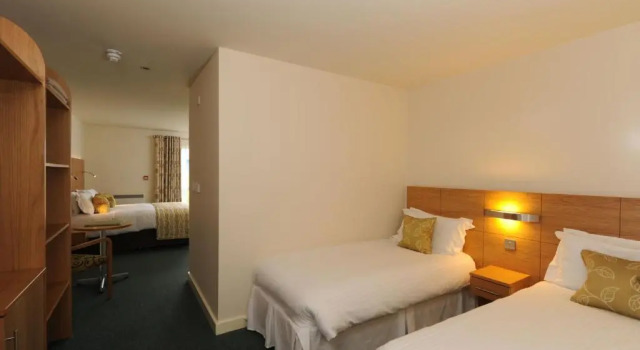 Croyde Bay Hotel or Self Catering, จอง โรงแรม จอร์จแฮม Devon