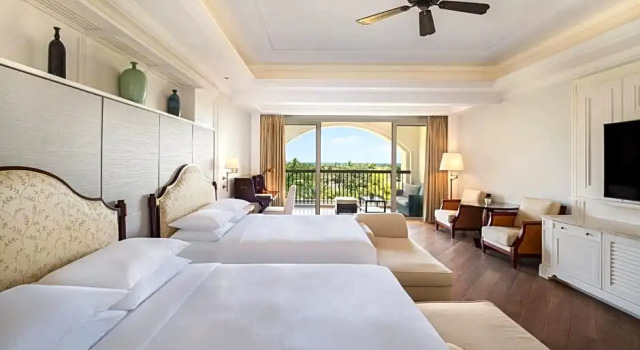 Четырёхместный номер Standard с видом на внутренний двор JW Marriott Sanya Haitang Bay Resort & Spa