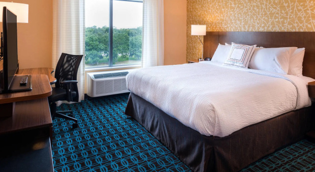Двухместный номер Standard Fairfield Inn & Suites by Marriott Orlando East/UCF Area