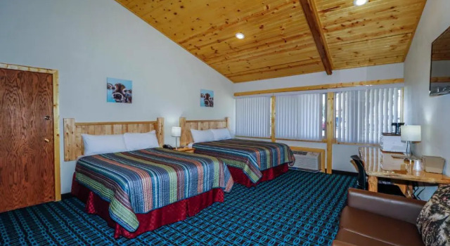 Standard quadruple chambre Round Barn Lodge
