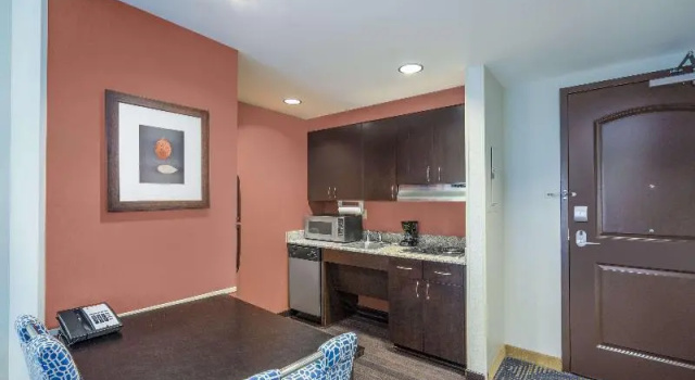 Двухместный номер Standard с 2 комнатами Homewood Suites by Hilton Louisville-East