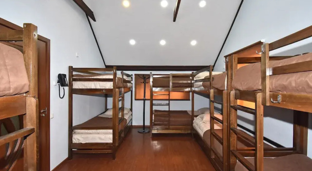 Li-Em Fauna Hostel, Prenota Ostello Ostelli a Erevan, Ostello