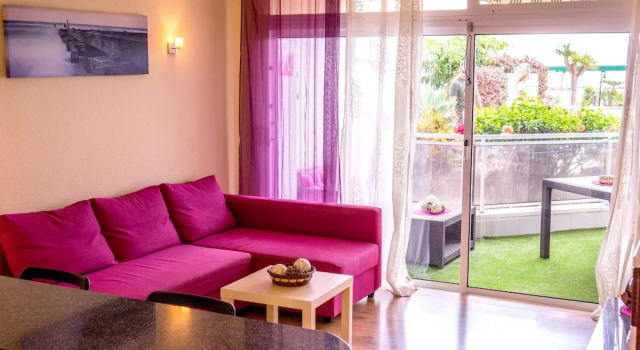 Apartment With one Bedroom in El Médano, With Wonderful sea View, Pool Access, Terrace - Near the Beach, Book Apartment Hotels in Tenerife with Parking, Parking
