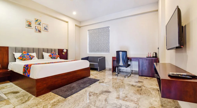 Fabhotel Pravaasam Residency