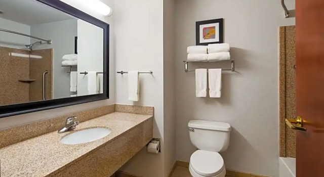 Трёхместный люкс Best Western Plus Philadelphia-Choctaw Hotel and Suites