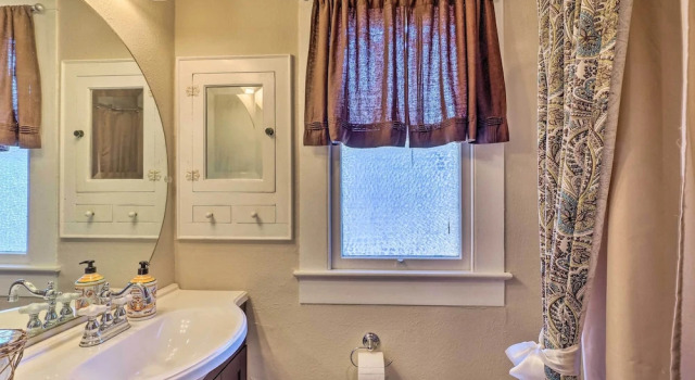 Коттедж с 3 комнатами Georgetown Vacation Rental Close to Town Square