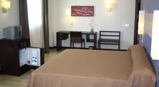 Hotel Puerta de Ocaña