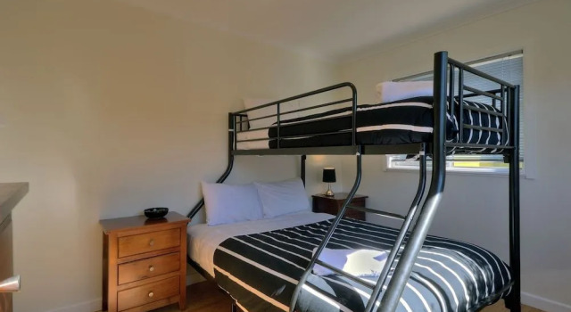 Kunzea at Freycinet, Забронировать Отель Бизнес-отели Коулс-Бей, 4* 5*