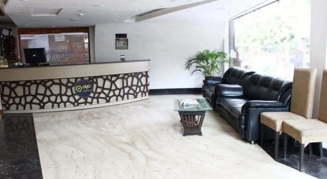 OYO Premium Pacific Mall Rajpur Road, Rezervovat Hotel Rājpur Uttarakhand