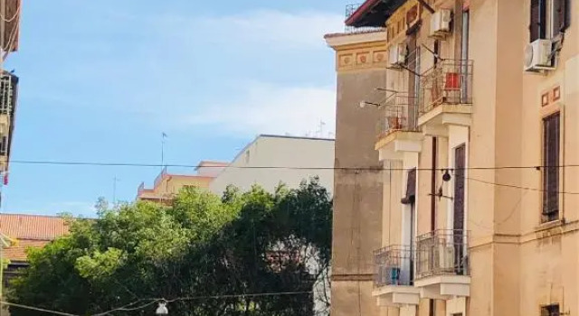 Montello Guest House & Apartment, Забронировать Апартаменты/квартира Катания Сицилия, рядом с Italia Metro Station