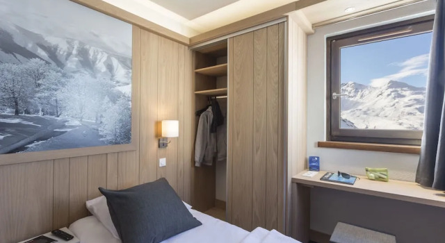 Семейный номер Standard с красивым видом из окна Hôtel Club MMV Les Arolles