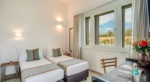 Полулюкс Cala Sinzias Resort