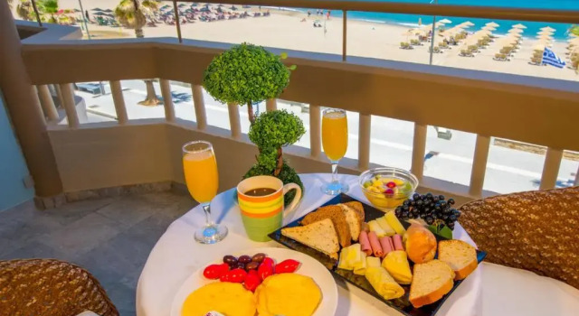 Студия с видом на море Theo Beach Hotel Apartments