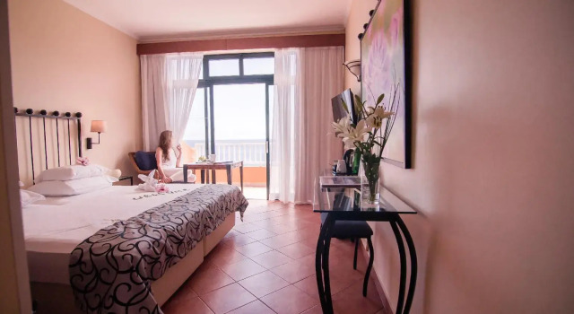 Galo Resort Hotel Alpino Atlantico, Varaa Lomakeskus Hotellit Caniço aamiaisella, Aamiainen