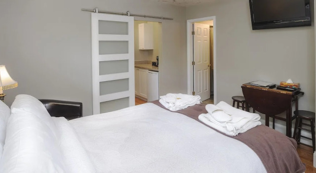 Номер Standard Above The Beach Guest Suites