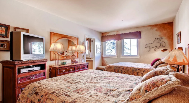 Номер Standard Centennial 2 Bedroom Condo Unit no. 17