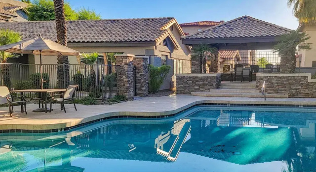 Апартаменты с 2 комнатами с балконом 6 Mi to Downtown: Phoenix Condo w/ Pool Access!