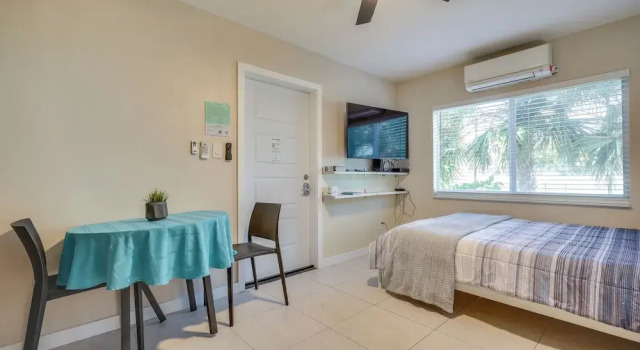 1 Mi to Pompano Beach Pier: Pet-friendly Studio!, Забронировать Апартаменты/квартира Помпано-Бич Broward County