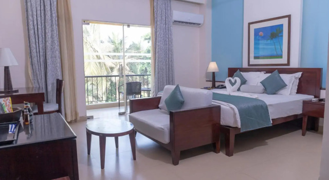 Kyriad Prestige Calangute Goa, Rezerwuj Hotel Hotele w North Goa z parkingiem, Parking