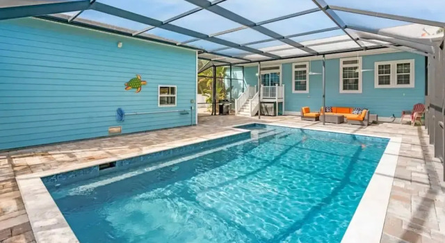 Коттедж Heated Pool Beach Patio Lounge Near Downtown