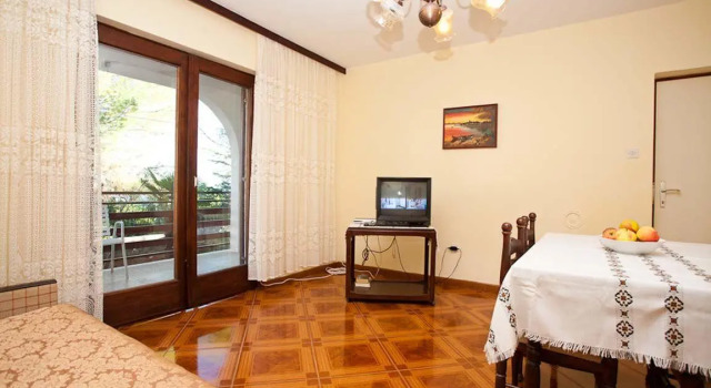 Apartment Josip, Забронировать Апартаменты/квартира Отели Крка с парковкой, рядом с Krk Harbour, Парковка
