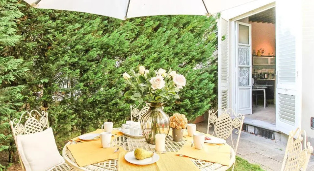 Апартаменты Apartment Guinigi with Private Courtyard