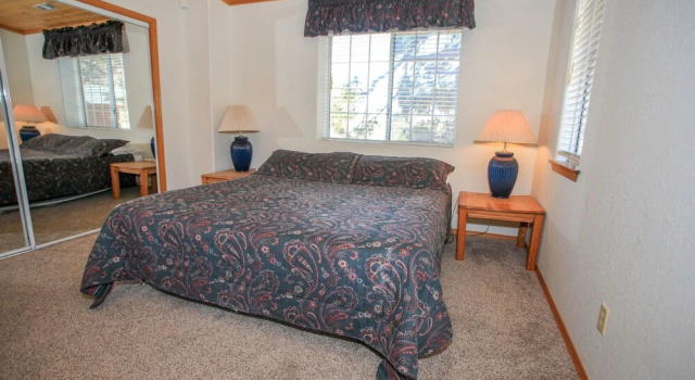 Crescenta Heights by Big Bear Cool Cabins
