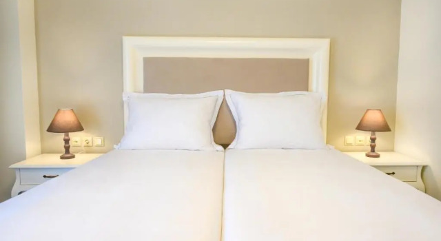 Двухместный номер Deluxe Emerald Suites