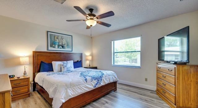 Englewood Home w Saltwater Pool: 6 Mi to Beach, Varaa Hotelli Englewood Florida