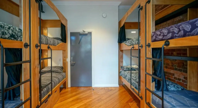 Кровать в общем номере The Marion Hostel