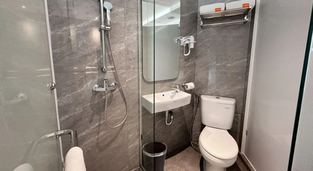 Standard Zimmer HARRIS Hotel & Conventions Gubeng
