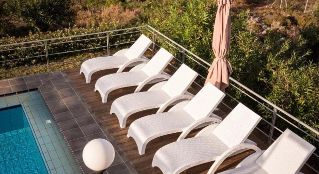 Villa Rosa Apartments