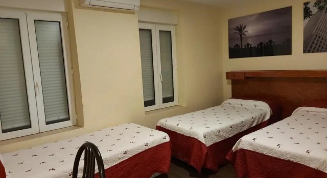 Трёхместный номер Standard Hostal Moncloa