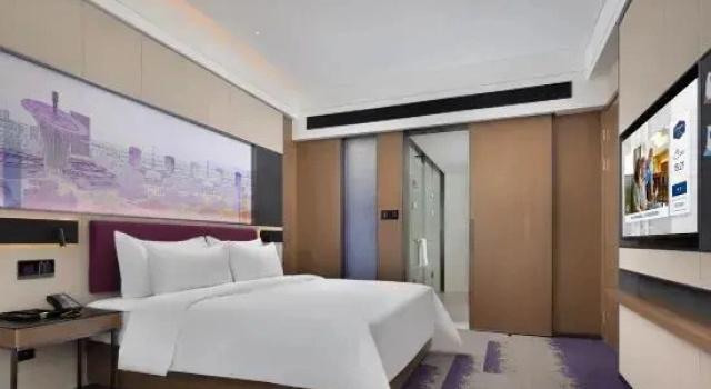 Двухместный люкс Business Hampton by Hilton Wuhan Guanggu First Road