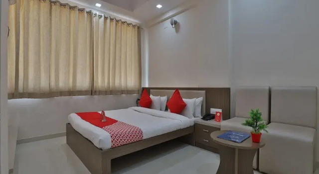 Hotel Ananya by OYO, Prenota Hotel Kalol Gujarat
