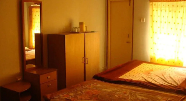 Hotel Samrat Inn, Rezervovat Hotel Tarapith West Bengal