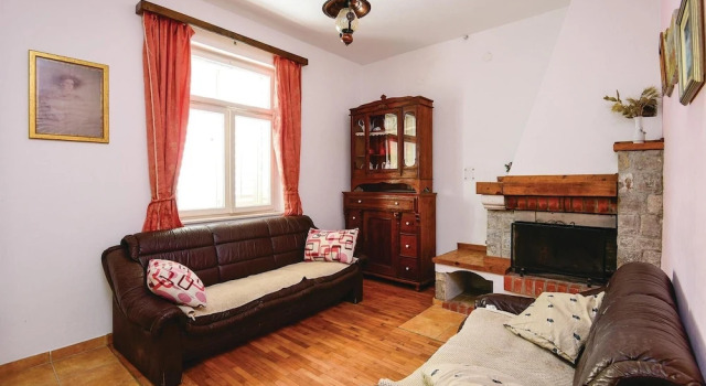 Awesome Home in Zuljana With Wifi and 4 Bedrooms