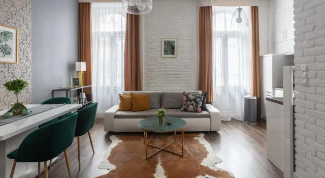 Апартаменты Deluxe Vintage Downtown Home by Izabell