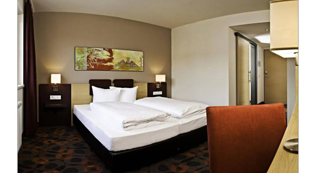 Lindner Hotel Eifeldorf Grüne Hölle Nürburgring, Забронировать Отель Нюрбург Vulkan Eifel, рядом с Музей автоспорта ring°werk