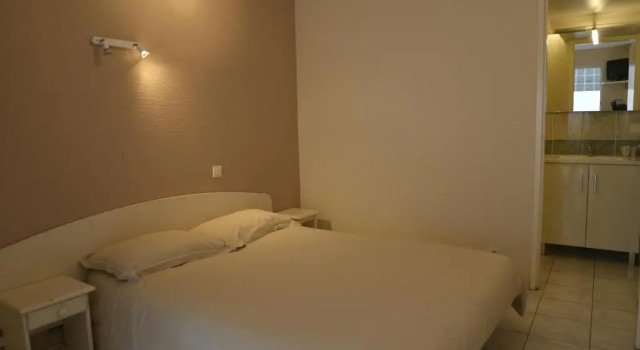 Двухместный номер Standard Hôtel Des Arceaux