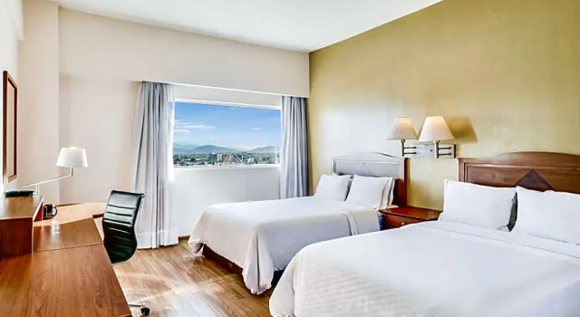 Четырёхместный номер Standard Fiesta Inn Torreon Galerias