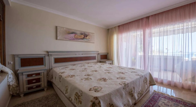Malibu Apartments, Забронировать Апартаменты/квартира Отели Фуэнхирола с парковкой, рядом с Пляж Эль-Кастильо, Парковка
