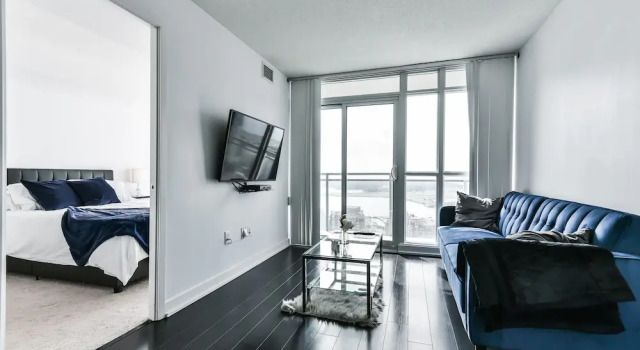 Toronto Suite Rentals - City Place, Varaa Huoneisto Toronto 
