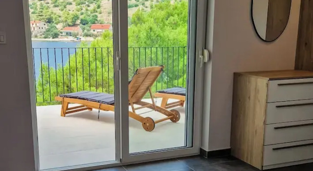 Апартаменты Deluxe Discover Lastovo