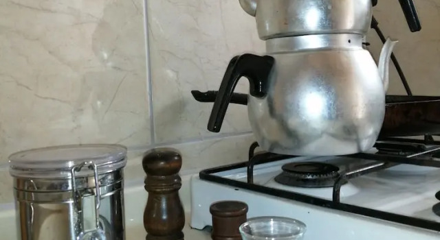 Кровать в общем номере (женский номер) с видом на бассейн Oludeniz Hostel