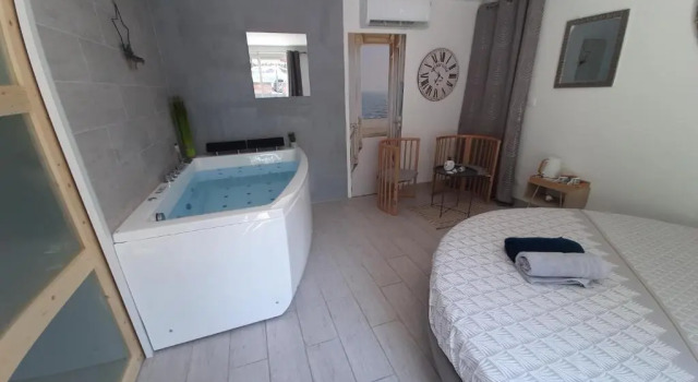 Allegria Nimes Chambre Deluxe Spa, Varaa Lomakeskus Liikematkailuhotellit kohteessa Gard, 4* 5*
