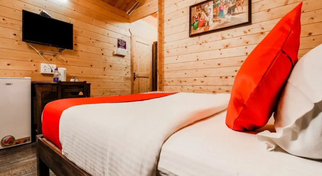 OYO 24631 Wenzet Cottages, Rezerwuj Hotel Morjim North Goa