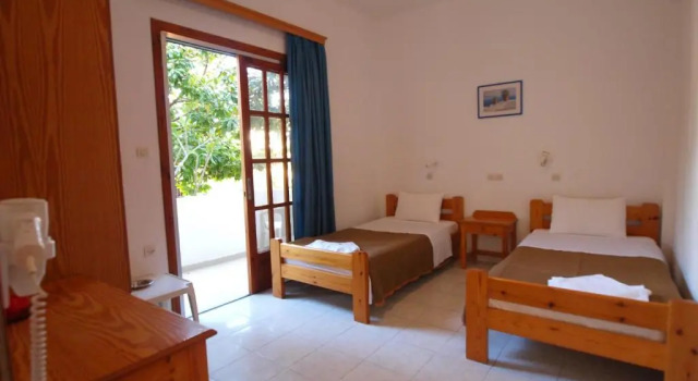Апартаменты Irini Apartments